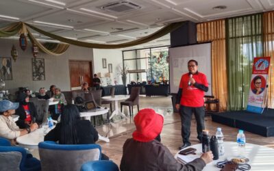 Rayakan Ultah, Riri Beri Kuliah Umum tentang Komunikasi dan Karakter  