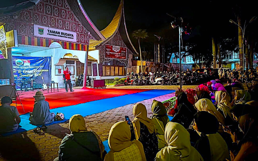 Apresiasi Perjuangan Seniman Sumbar, Riri Satria Tawarkan Model Pentahelix