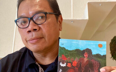 Telinga dan Pasar Saham pada Buku Puisi karya Annisa Resmana Akhmad